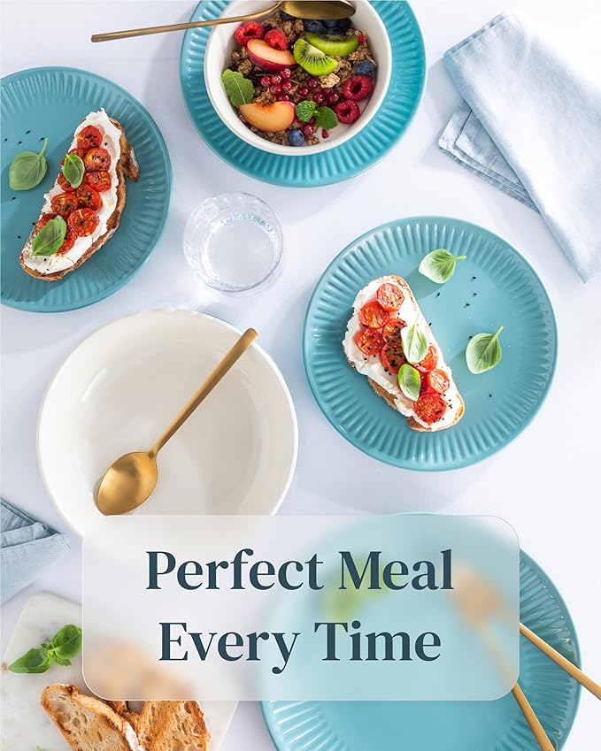 Stoneware Dinnerware Set for 8 People HYGGE 32-Piece - Elegant Scandi Design - Premium Dish Set - Bowl and Plate Set - Tableware for 8 People in a Ribbed Design - Pure Living in Green