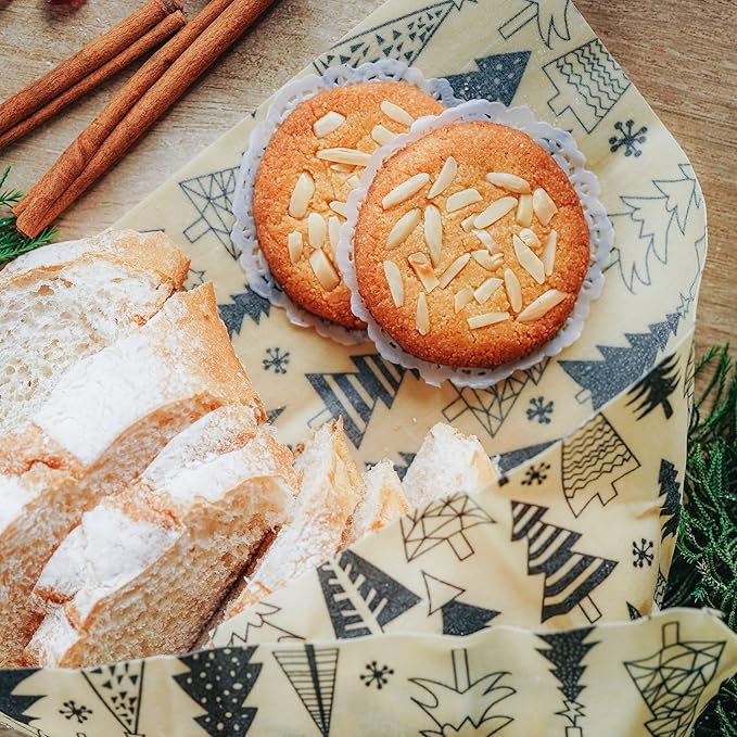 SUPERBEE Beeswax Wrap Roll XL, Reusable Beeswax Wrap for Food, Wrap Roll, Reusable Bees Wrap Paper for Wrapping Vegetables & Cheese, Bowl Covers and Sandwich Wrapping Paper, Christmas - 35x13"