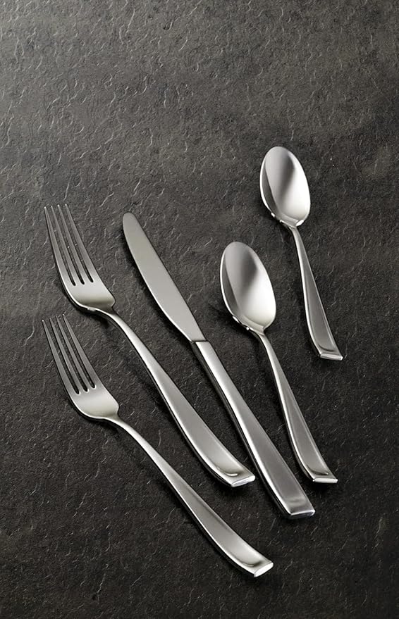 Oneida Silverware Set For 12, Moda 75-Piece Fine Flatware Set with Serving Utensils, Service For 12, 18/10 Stainless Steel, Mirror Finish, Dishwasher Safe, Knives Spoons and Forks Set(Silver 75 Piece)