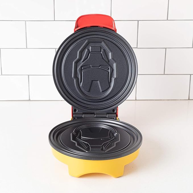 Uncanny Brands Marvel Iron Man Waffle Maker -Shellhead's Helmet on Your Waffles- Waffle Iron