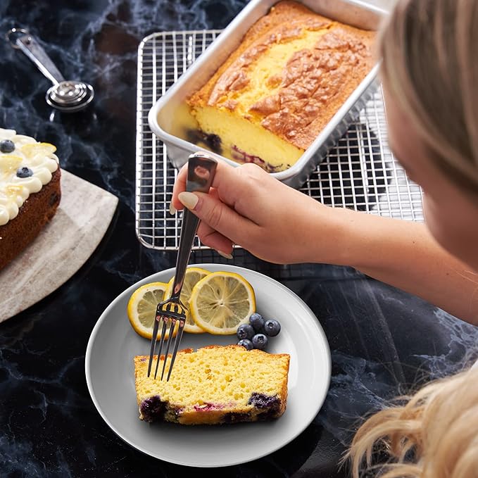 Ultra Cuisine Aluminum Loaf Pan for Baking Bread - 9.5x5 inch Loaf Pan, 1lb - Easy Clean, Quality, Durable Bread Tin - Commercial Aluminum Bread Pan for Baking Banana Bread, Cakes, Casseroles, Loaves