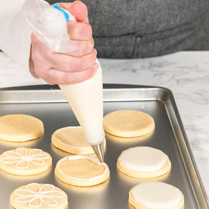 Bakerpan White Royal Icing Mix for Decorating Cookies and Cakes - 16 Ounces (1 lb) (Made in USA)