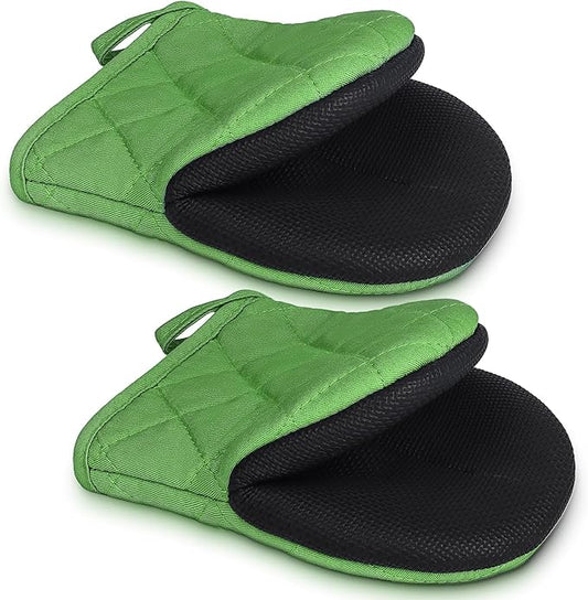 1 Pair Short Oven Mitts - Silicone Kitchen Oven Gloves High Heat Resistant 500℉, Mini Oven Mits with Non-Slip Grip Surfaces and Hanging Loop for BBQ, Baking, Cooking and Grilling (Green)
