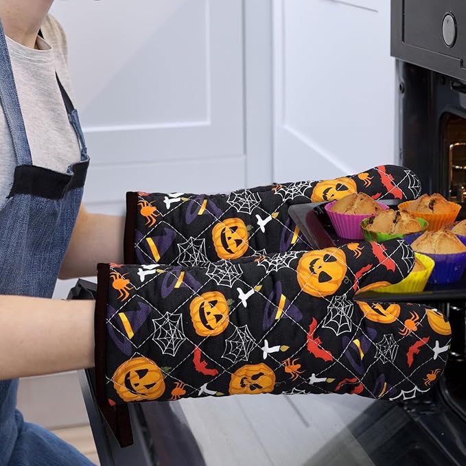 Halloween Pumpkin Kitchen Towels and Oven Mitts Set 4Pcs, Soft Absorbent Dish Cloth Heat Resistant Oven Gloves for Cooking Baking Kitchen Decoration, Gifts for Her