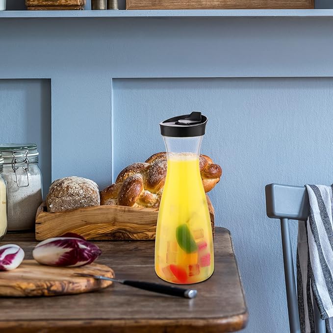 Xinnun 12 Pcs Water Carafe with Flip Top Lid Plastic Carafe with Black Lid Clear Plastic Water or Juice Beverage Pitcher Beverage Pitcher Jug for Restaurant Party School Bar Juice Milk Coffee