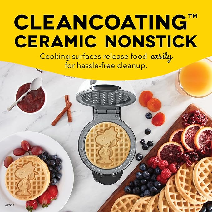 Peanuts x Dash MultiMaker Mini Maker System (4 Plates: Joe Cool, Flying Ace, Beagle Scout, Waffle)