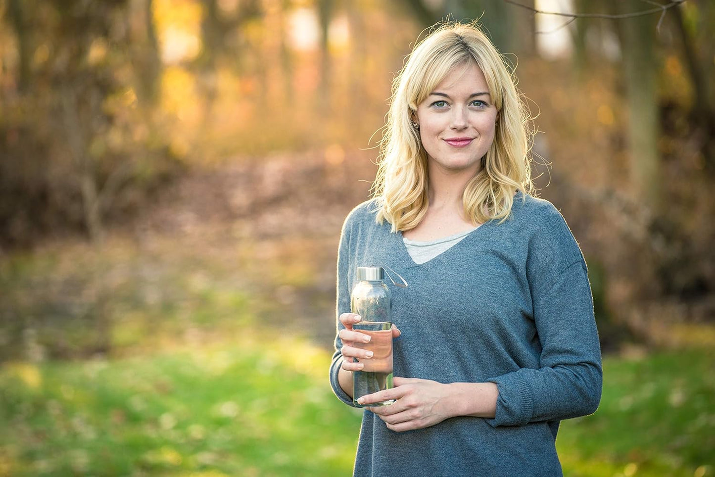 Epica glass bottles with lids – 18oz glass water bottles, reusable juice bottle with lids for storing juices, reusable water bottle durable set of 6 with Carrying Loop Caps