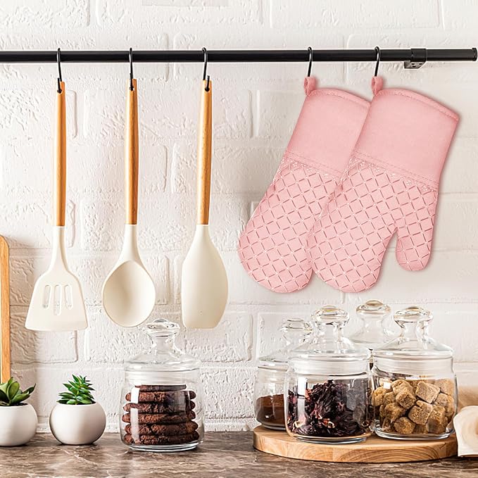 2 Pcs Oven Mitts for Kitchen Heat Resistant Oven Gloves, Soft Cotton Lining, Anti-Slip Silicone Stripe Oven Mitts Heat Resistant Oven Mits, Kitchen Mitt Pair Protect Hands, Cooking Baking Gloves Pink