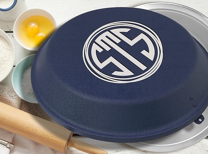 Personalized Aluminum Pie Pan with Lid, Customized Engraved Monogram Cake Pan - Wedding, Anniversary, Housewarming, Birthday Gift (Blue)