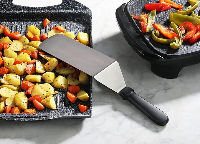 New Star Foodservice 36190 Plastic Handle Flexible Grill Turner/Spatula, 14.5-Inch, Black