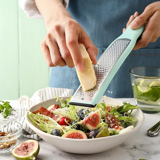 Spring Chef Premium Lemon Zester Grater with Handle - Fruit, Garlic, Lime, Orange, Nutmeg, Garlic Grater - Heavy Duty Kitchen Tool - Stainless Steel Citrus Zester with Blade Cover - Fine Shred, Mint