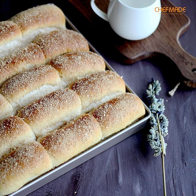 CHEFMADE 11-Inch Baking Sheet Pan, Non-Stick Square Jelly Roll Bakeware for Oven Roasting Meat Bread Battenberg Pizzas Pastries 11.2" x 11.2" x 1.4" (Champagne Gold)