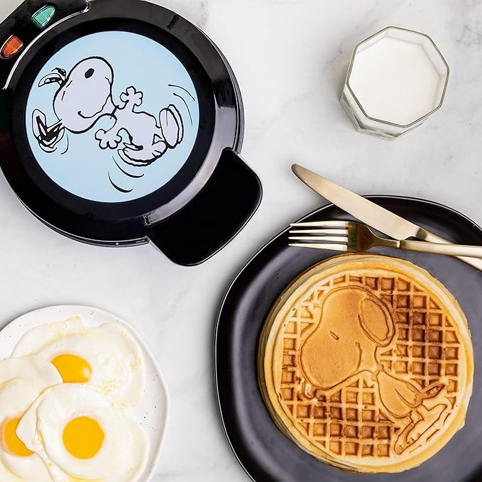 Uncanny Brands Peanuts Waffle Maker - Make Snoopy Waffles - Kitchen Appliance
