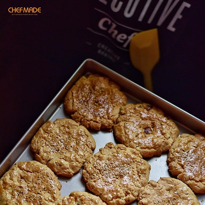 CHEFMADE 11-Inch Baking Sheet Pan, Non-Stick Square Jelly Roll Bakeware for Oven Roasting Meat Bread Battenberg Pizzas Pastries 11.2" x 11.2" x 1.4" (Champagne Gold)