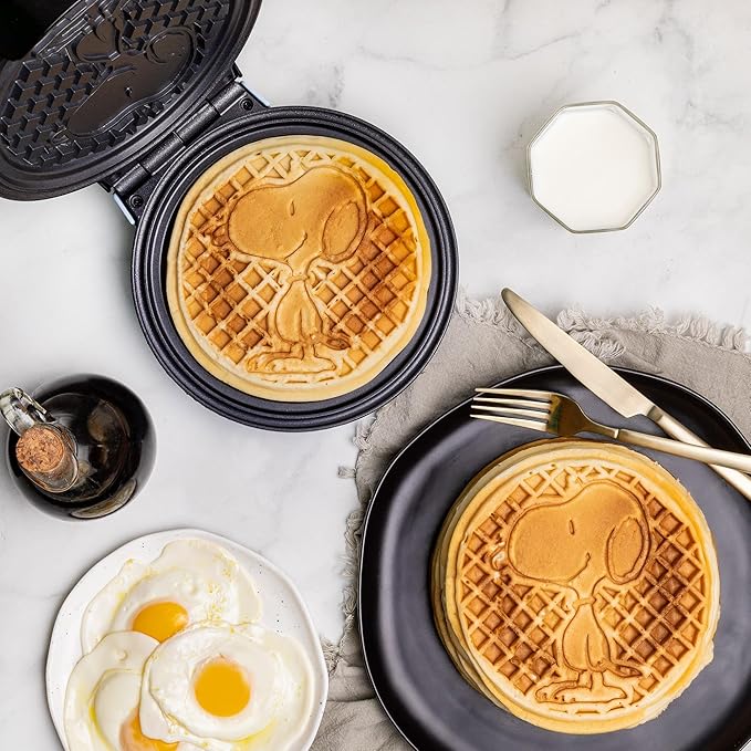 Uncanny Brands Peanuts Waffle Maker - Make Snoopy Waffles - Kitchen Appliance
