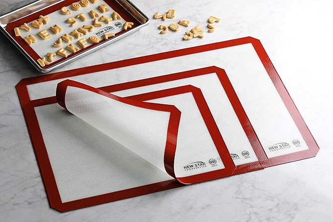 New Star Foodservice 36596 Commercial Grade Silicone Baking Mat Non-Stick Pan Liner, 17 x 25 inch (Full Size)