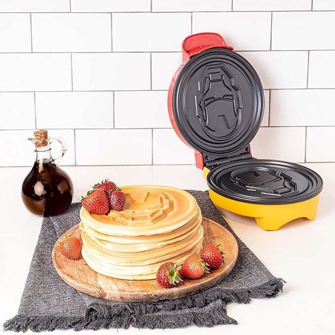 Uncanny Brands Marvel Iron Man Waffle Maker -Shellhead's Helmet on Your Waffles- Waffle Iron