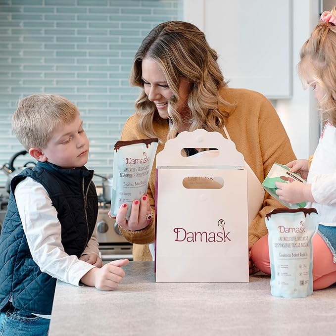 Classic Vanilla Cake Pop Kit - Milk Chocolate Coating
